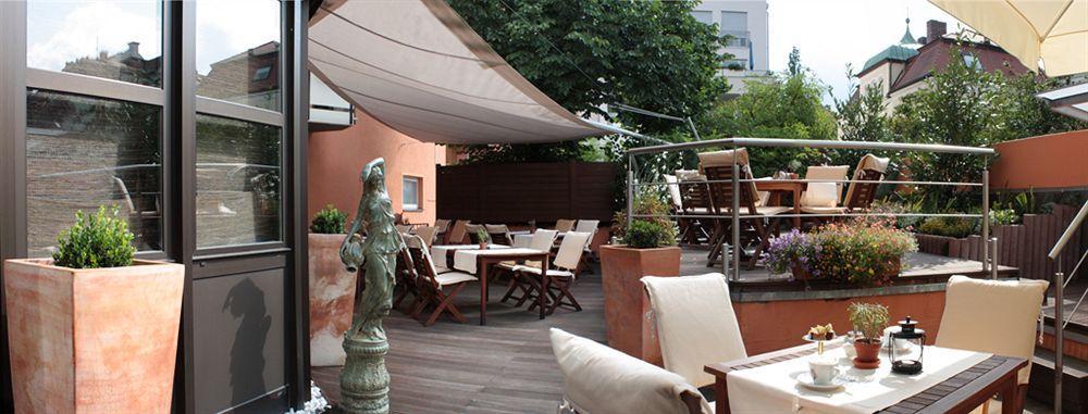 Hotel Bayerischer Hof Erlangen Buitenkant foto