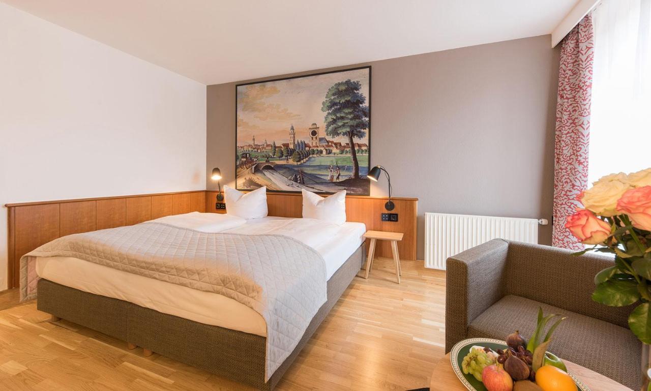 Hotel Bayerischer Hof Erlangen Buitenkant foto
