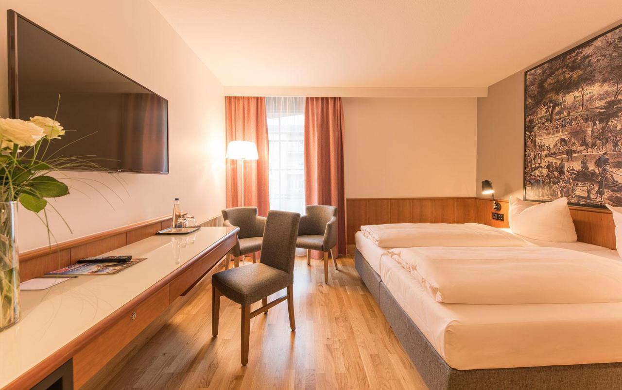 Hotel Bayerischer Hof Erlangen Buitenkant foto