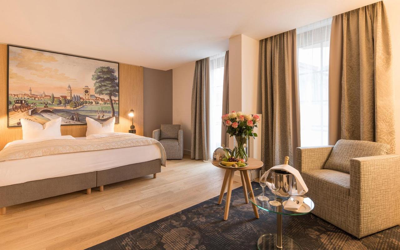 Hotel Bayerischer Hof Erlangen Buitenkant foto