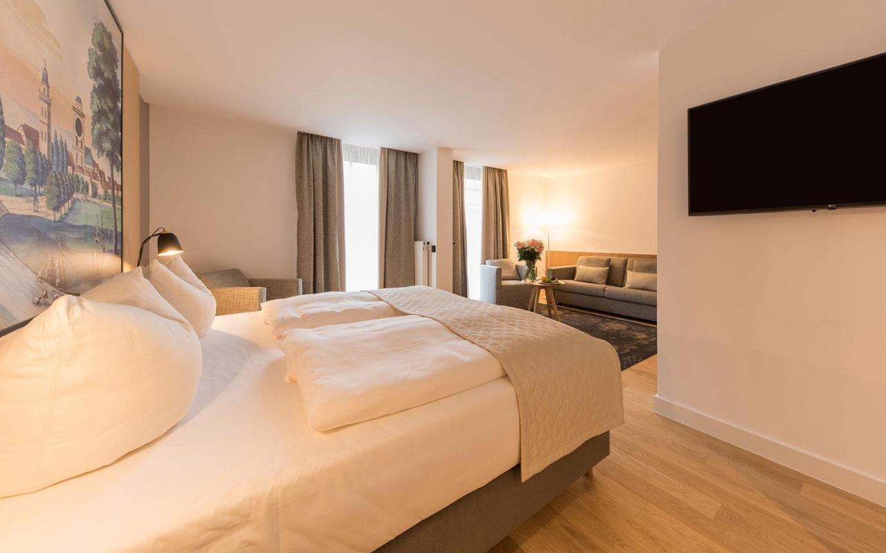 Hotel Bayerischer Hof Erlangen Buitenkant foto